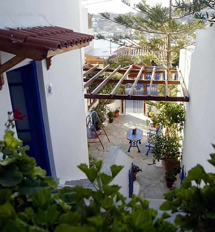 Idroussa Apartamento Batsi  Exterior foto