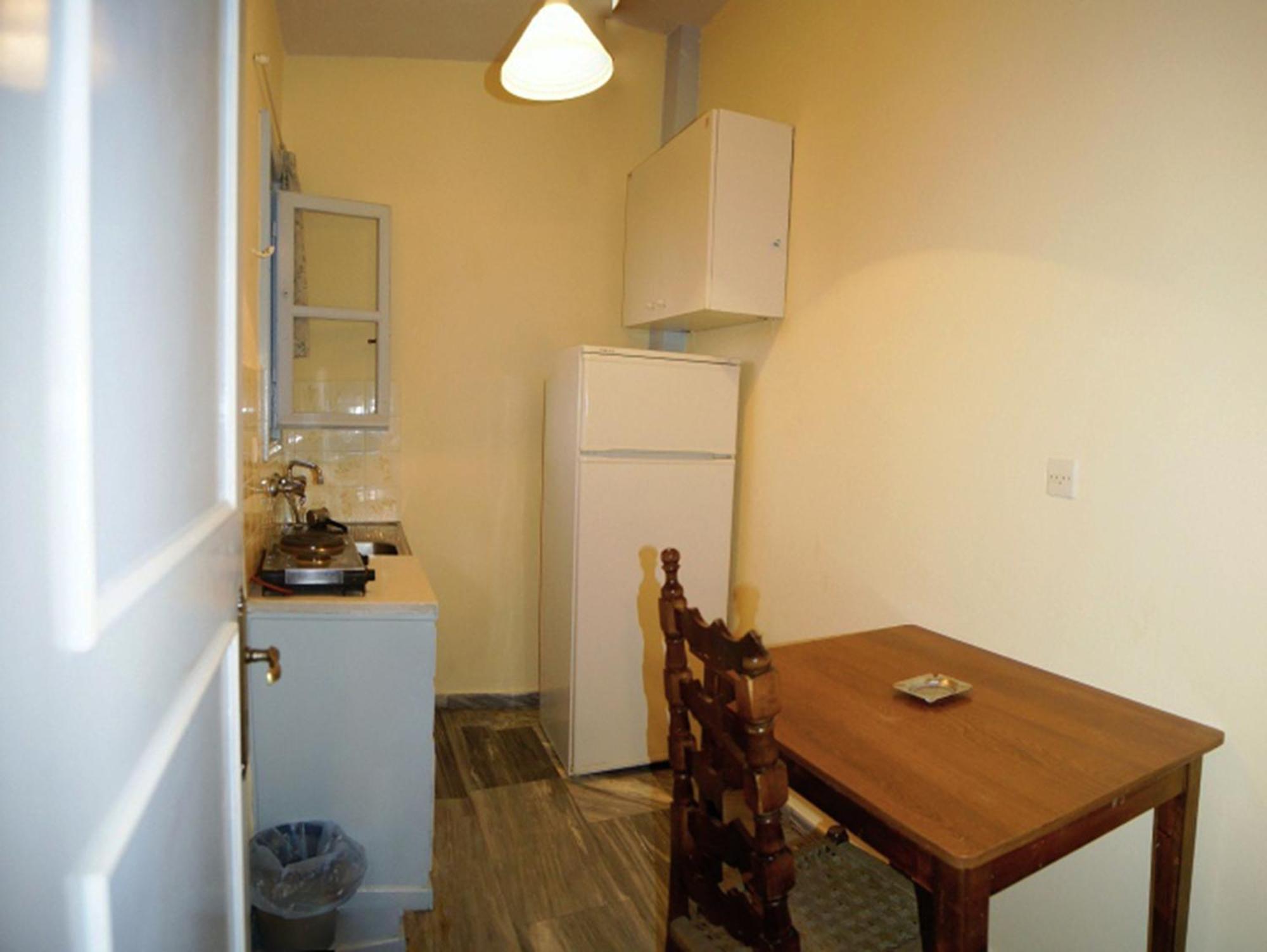 Idroussa Apartamento Batsi  Quarto foto
