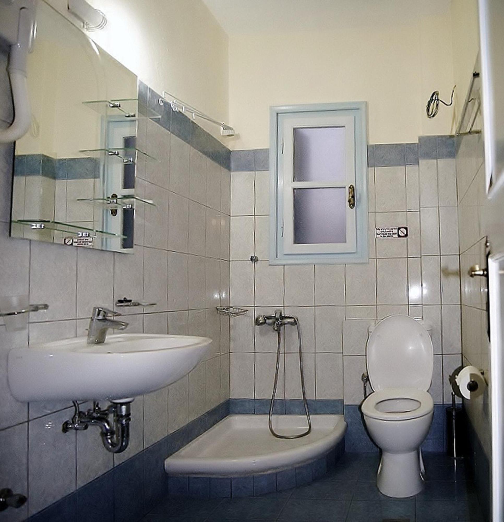 Idroussa Apartamento Batsi  Quarto foto